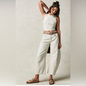 FREE PEOPLE SIZE 27 barrel jeans cream